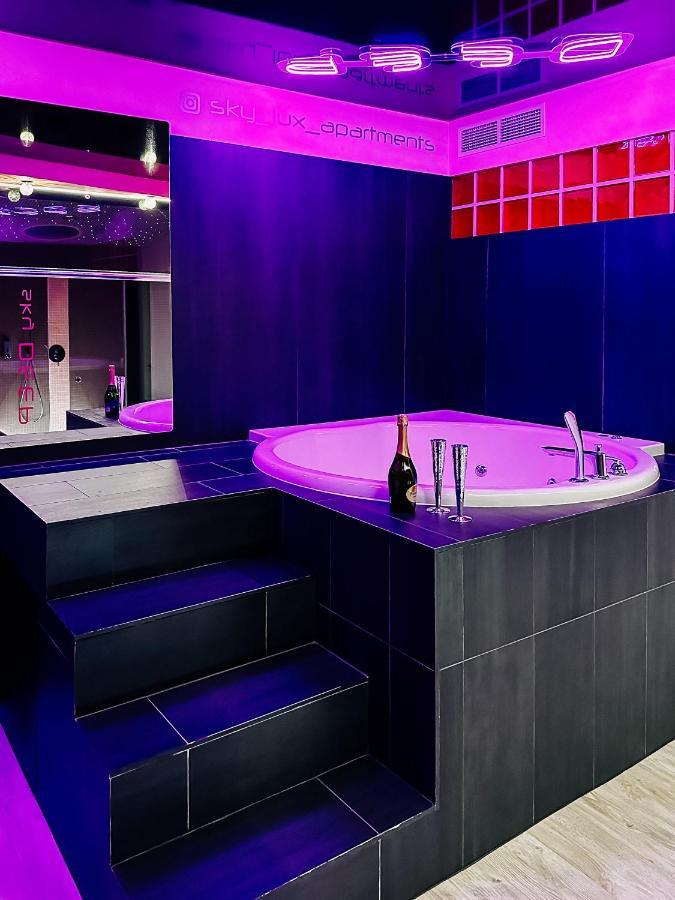 Sky Deep Jacuzzi 30 Floor Appartement Klaipėda Buitenkant foto
