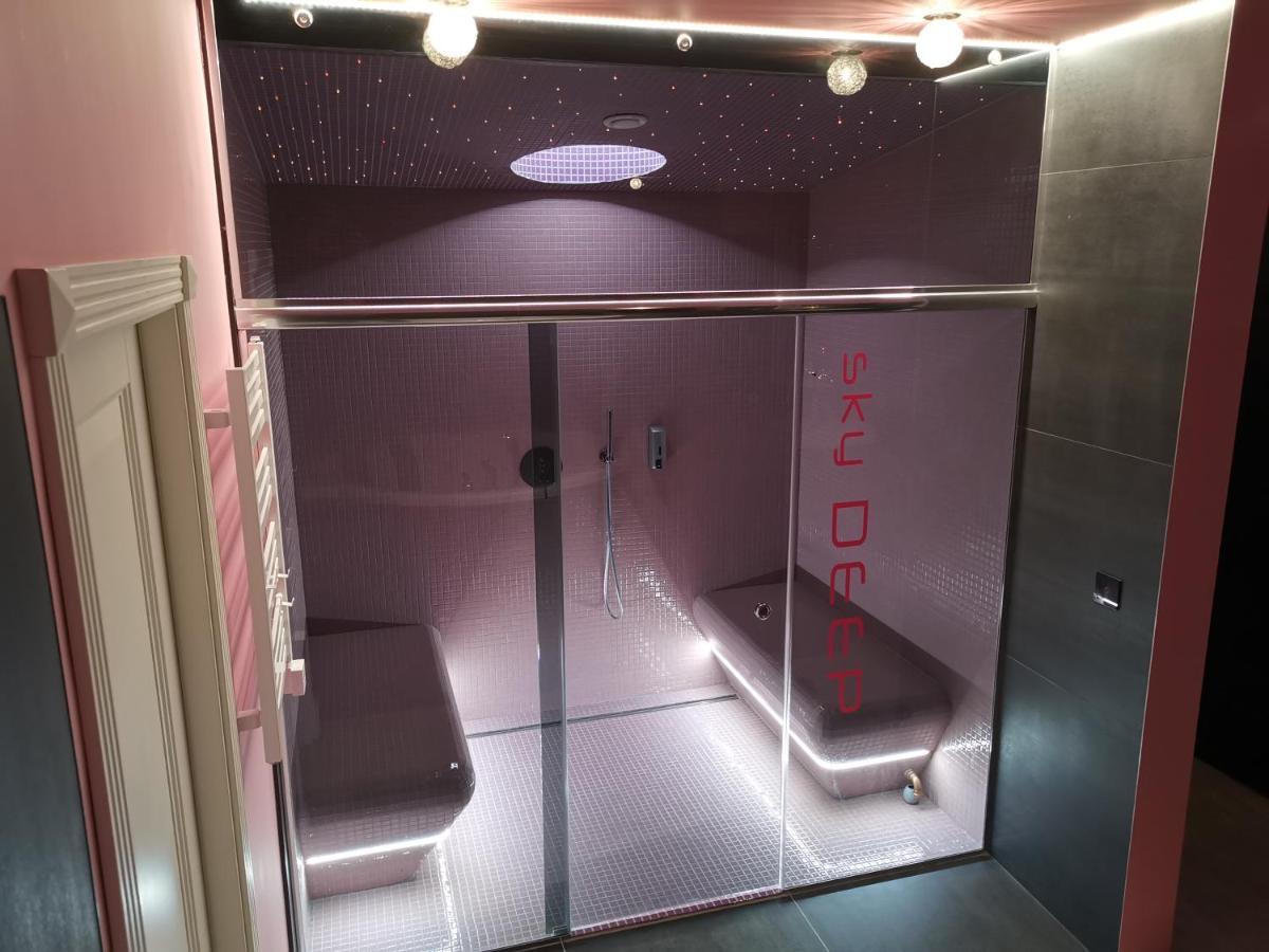 Sky Deep Jacuzzi 30 Floor Appartement Klaipėda Buitenkant foto